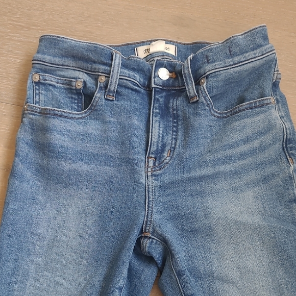 Madewell Mid Rise Kick Out Jeans Women's sz 26 Denim Crop/Ankle Jeans - Picture 3 of 12